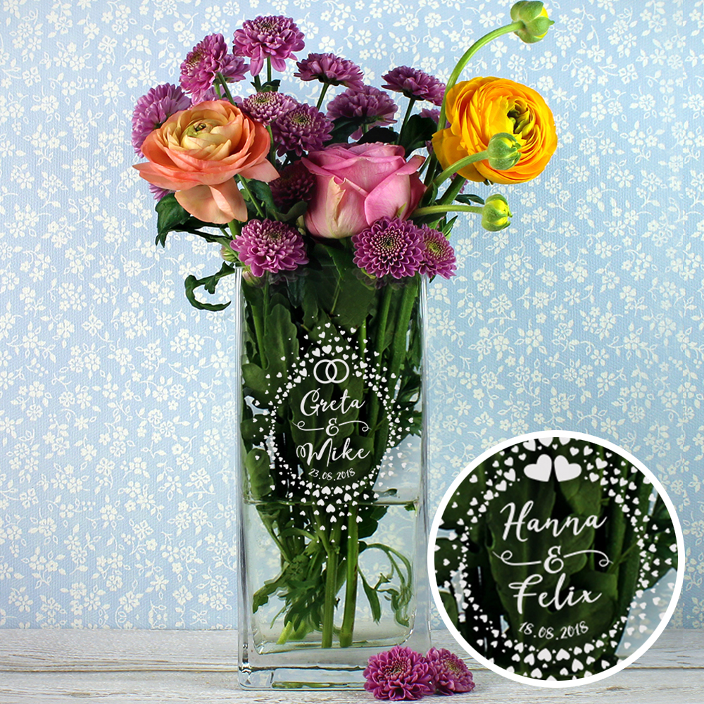 Vase zur Hochzeit - Kreis aus Herzen Gravur Vase zur Hochzeit - Kreis aus Herzen Gravur
