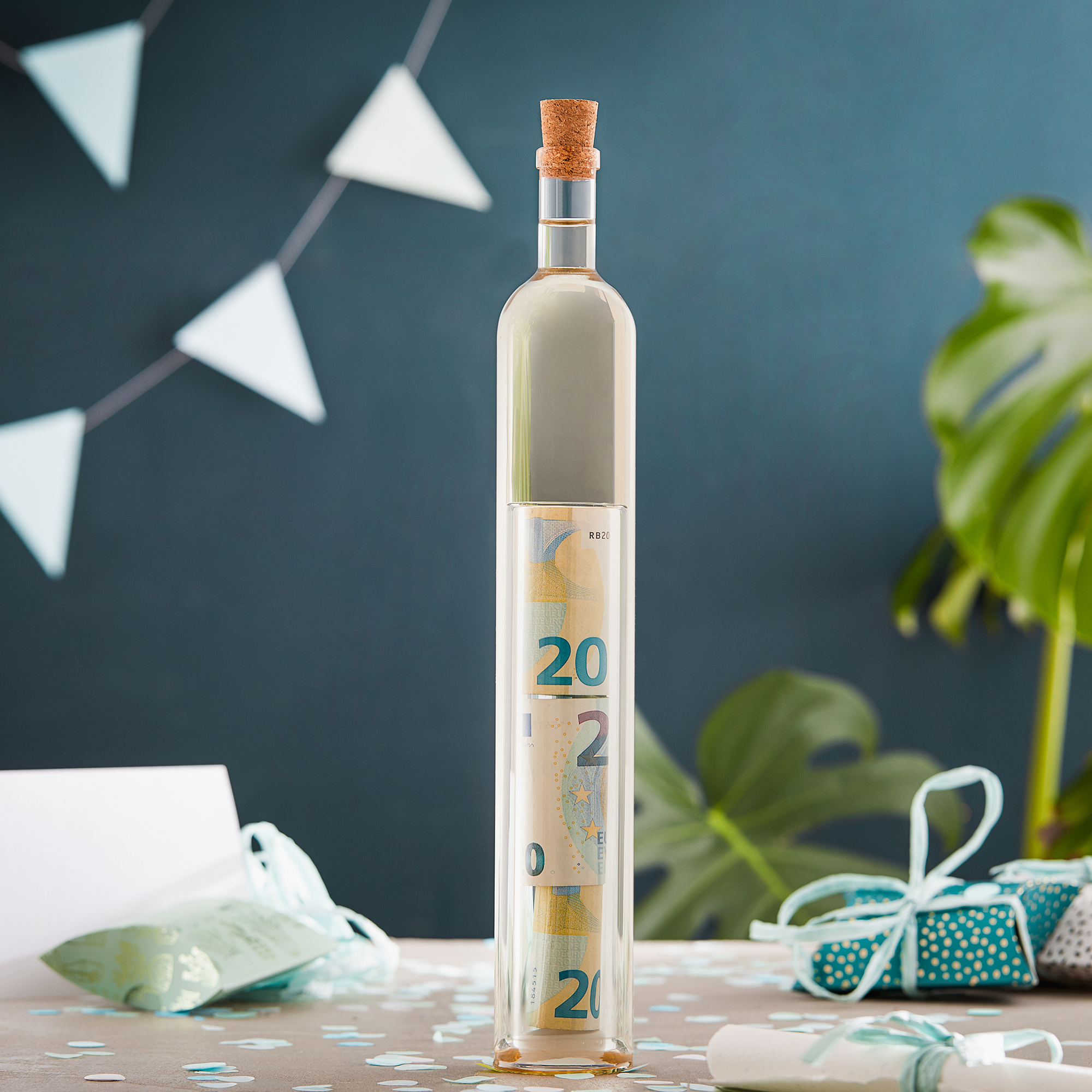 Geschenkflasche mit Hohlraum