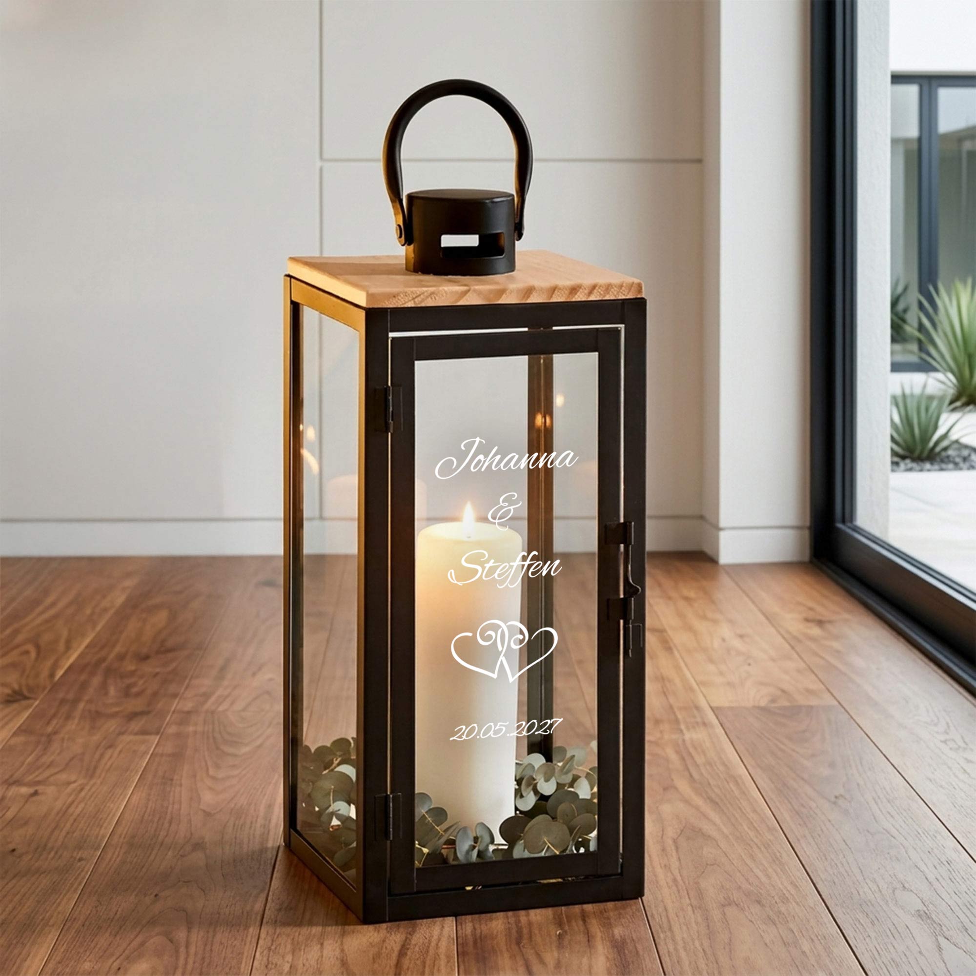 Personalisierte Holzlaterne zur Hochzeit Schwarz - Herzen Personalisierte Holzlaterne zur Hochzeit Schwarz - Herzen