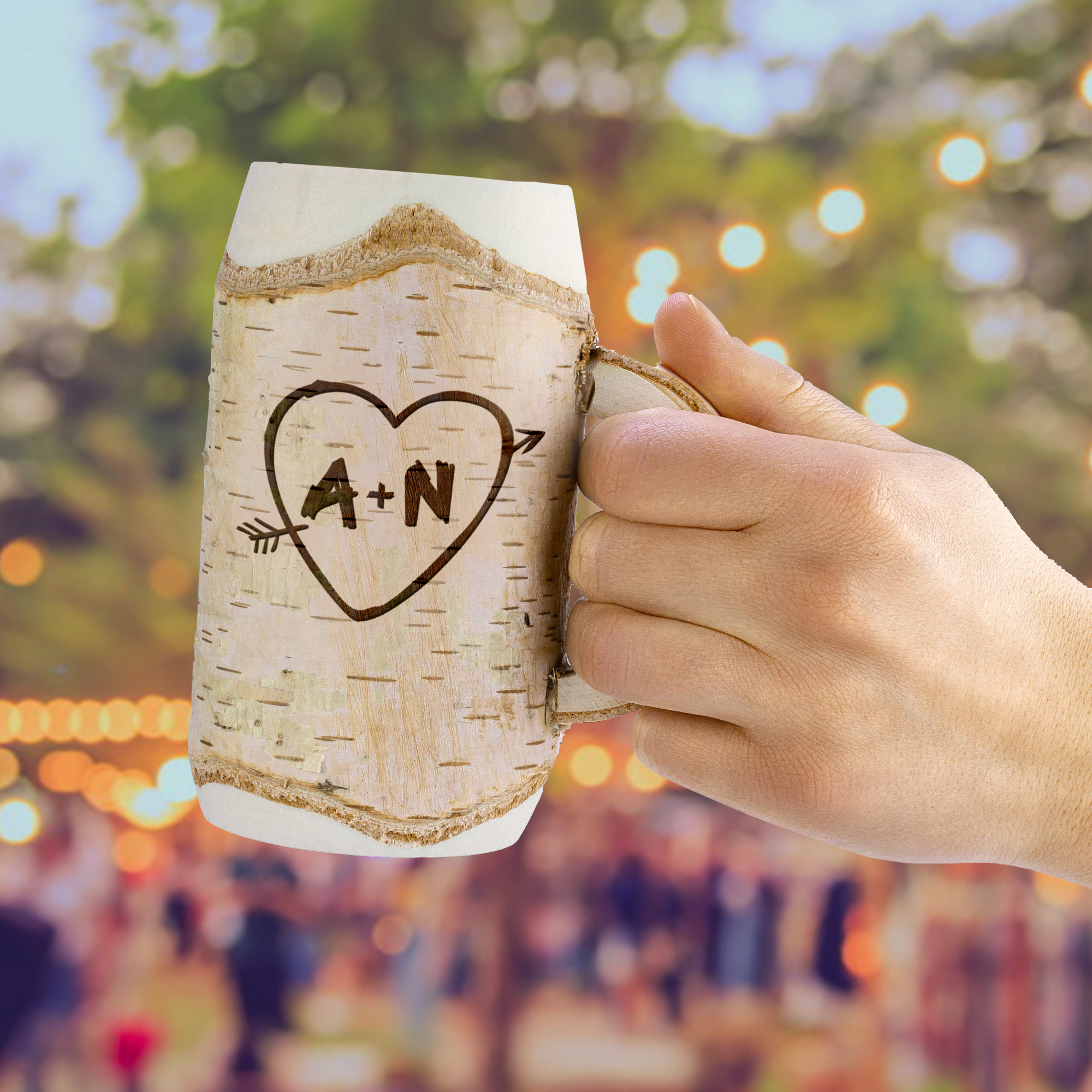 Holz Bierkrug mit Gravur - Amors Pfeil - Personalisiert