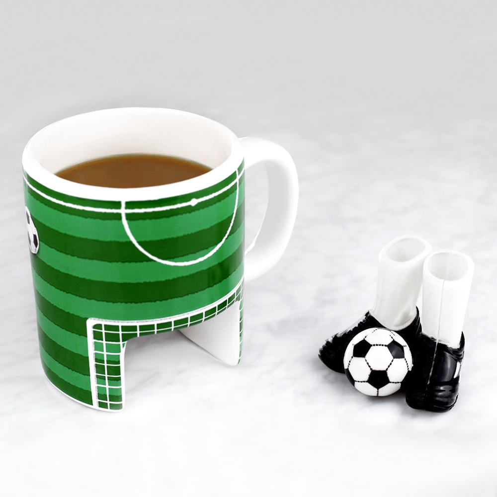 Fußball Tasse mit Fingerschuhen und Ball 3526