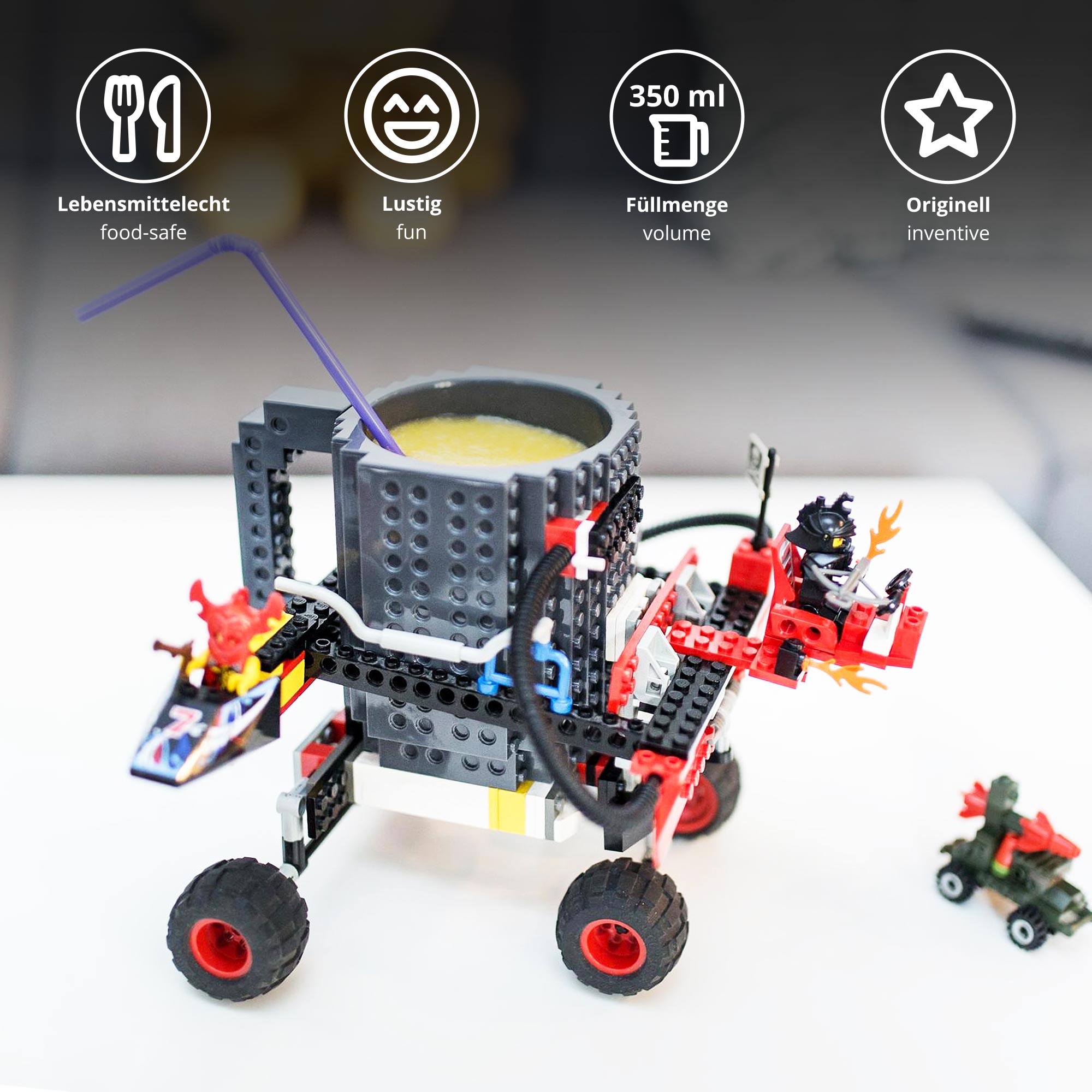 Klemmbaustein-Becher – Trinkbecher mit Noppen für Bausteine Klemmbaustein-Becher – Trinkbecher mit Noppen für Bausteine