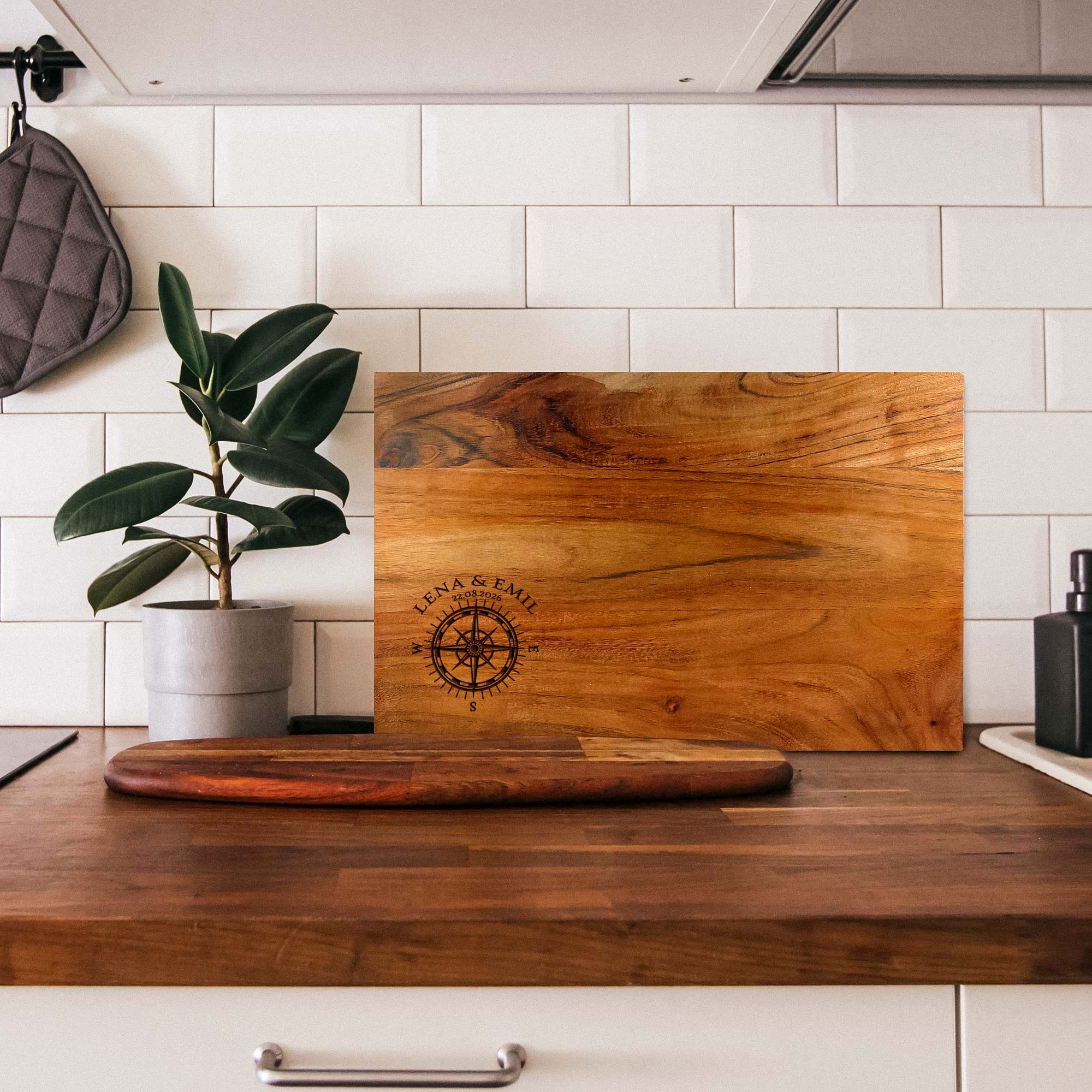 Schneideblock mit Griffmulden - Kompass Gravur