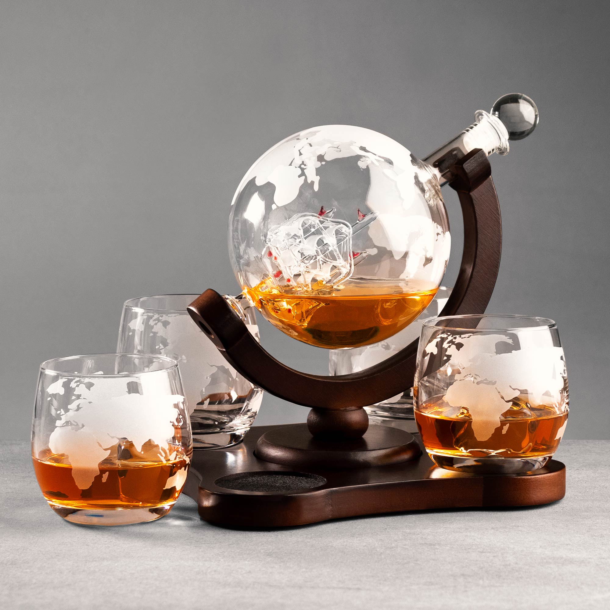 Whisky Set mit Globus Karaffe und 4 Gläsern - Segelschiff