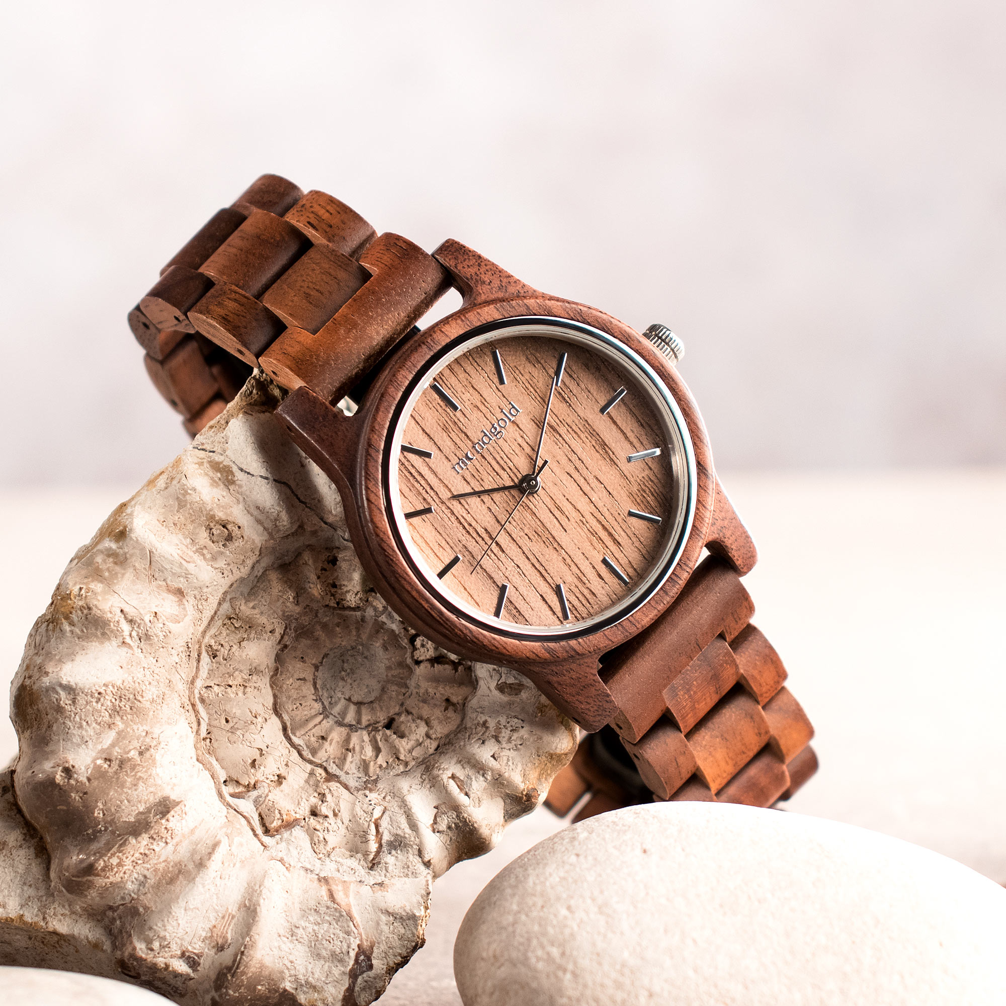 Unisex Armbanduhr aus Holz