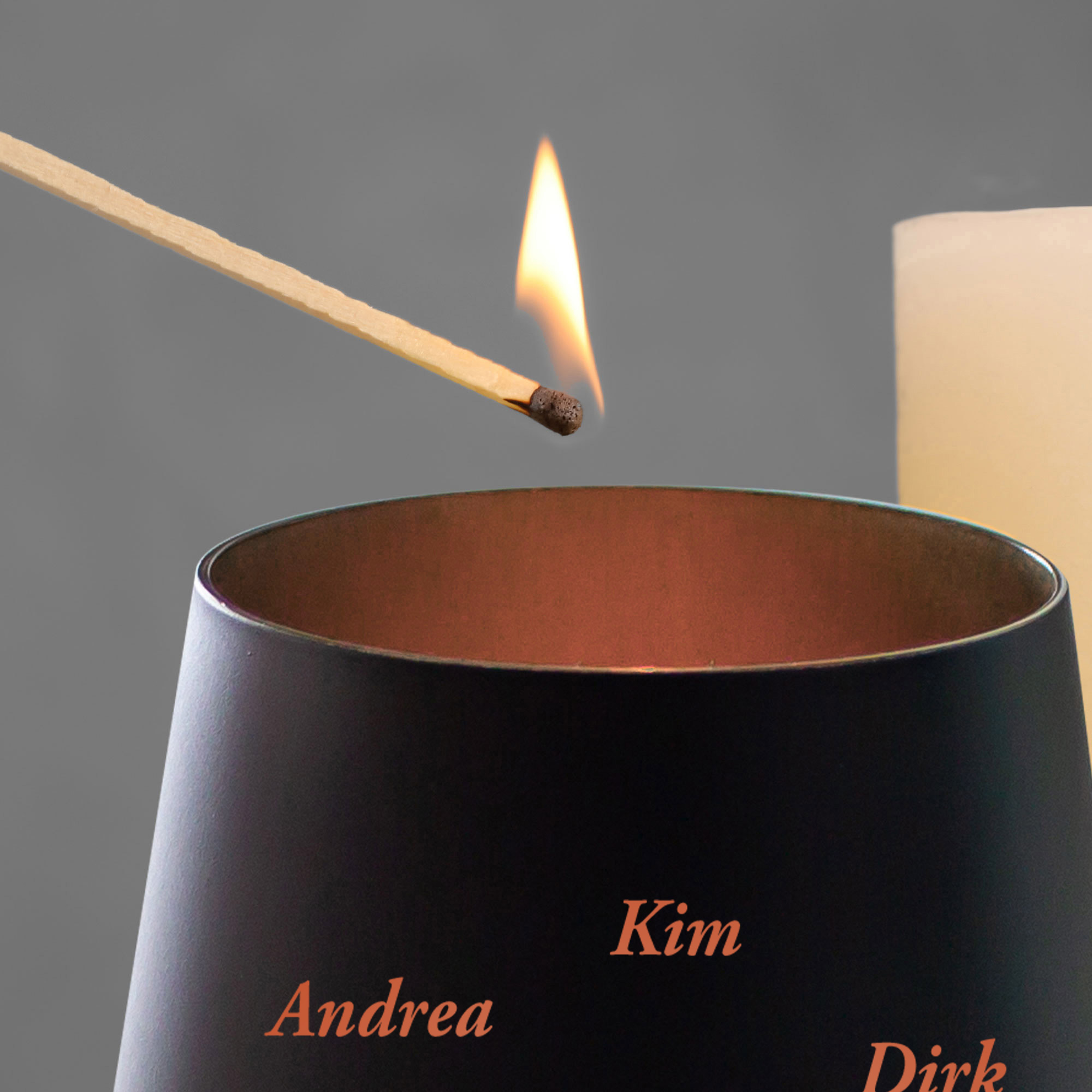 Schwarzes Windlicht mit Gravur Family - Bronze