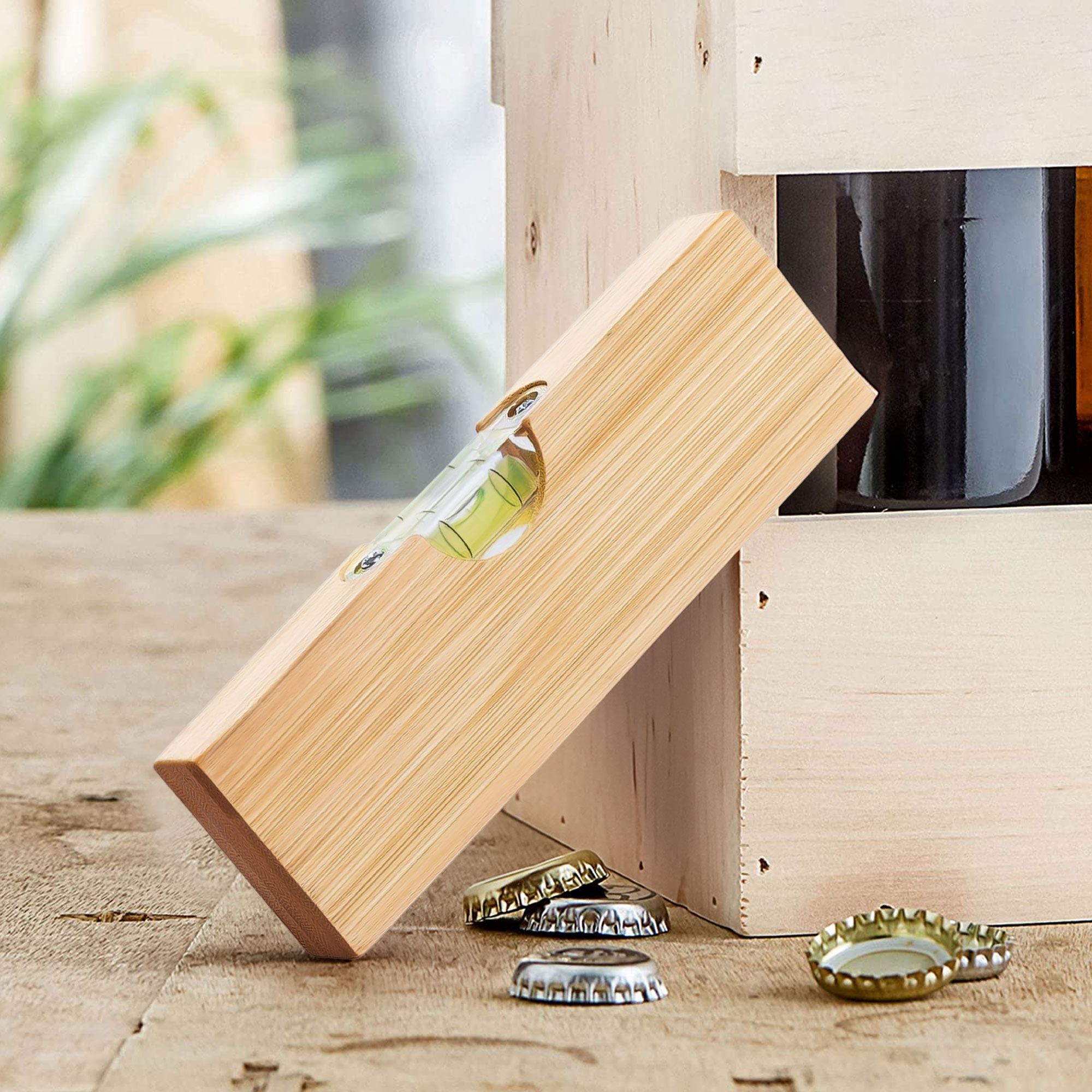 Wasserwaage mit Flaschenöffner aus Holz Wasserwaage mit Flaschenöffner aus Holz