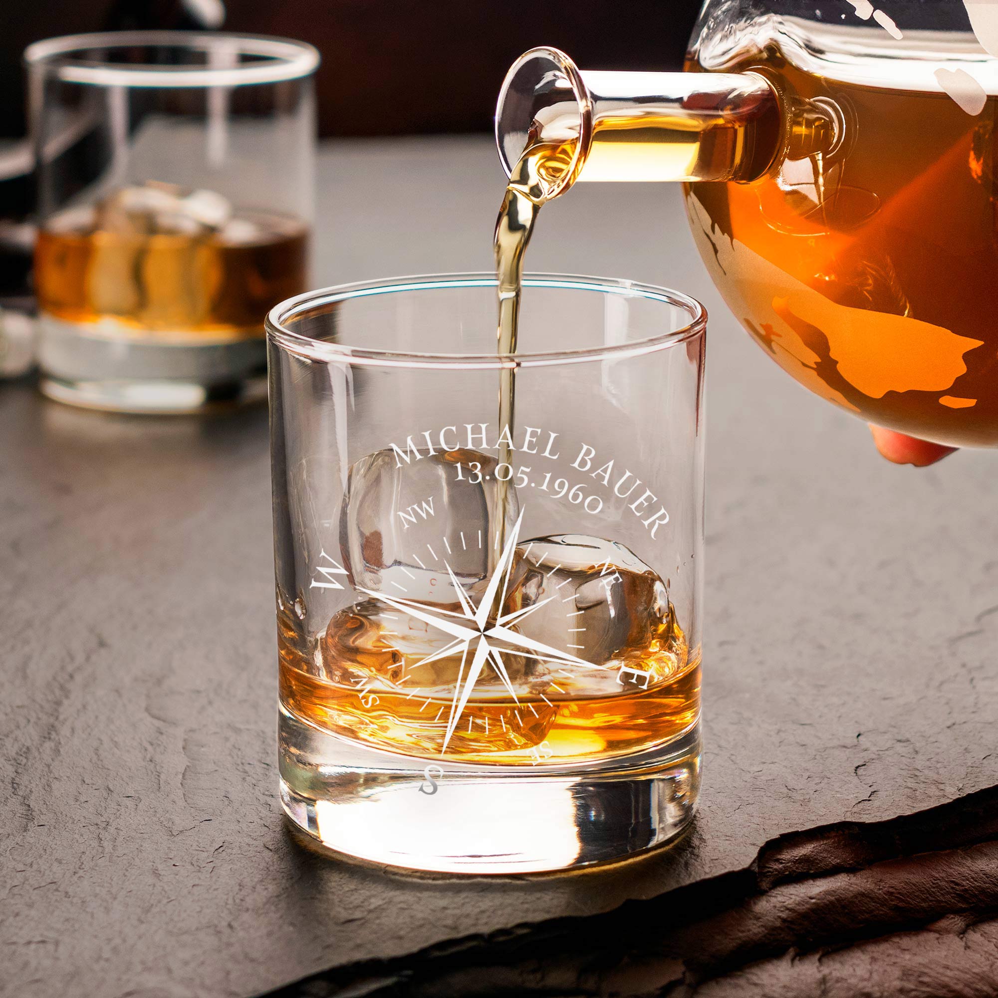 Whiskyset Globus Karaffe Auto und Whiskyglas mit Gravur - Kompass Whiskyset Globus Karaffe Auto und Whiskyglas mit Gravur - Kompass