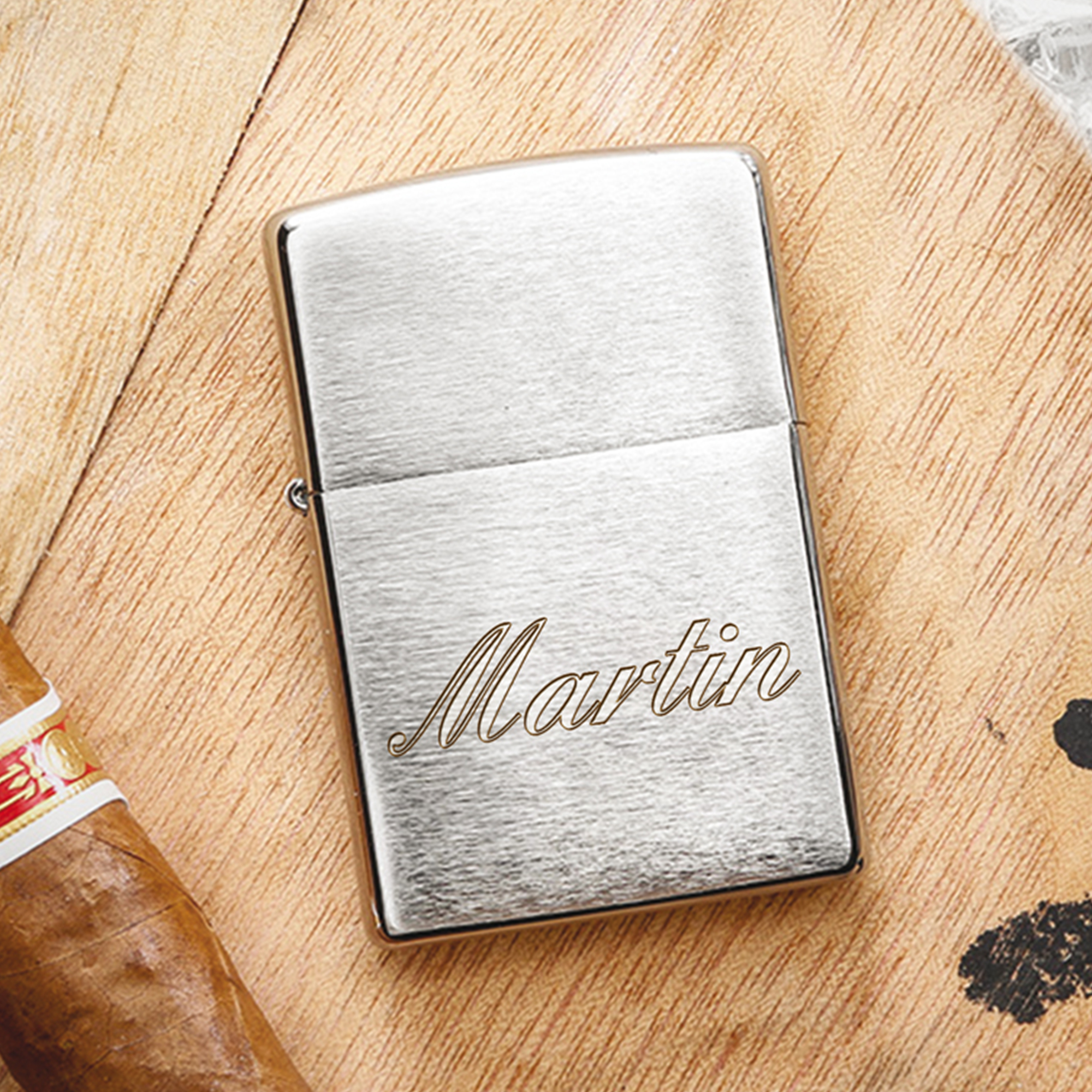 Zippo Feuerzeug mit Gravur - Name Kursiv