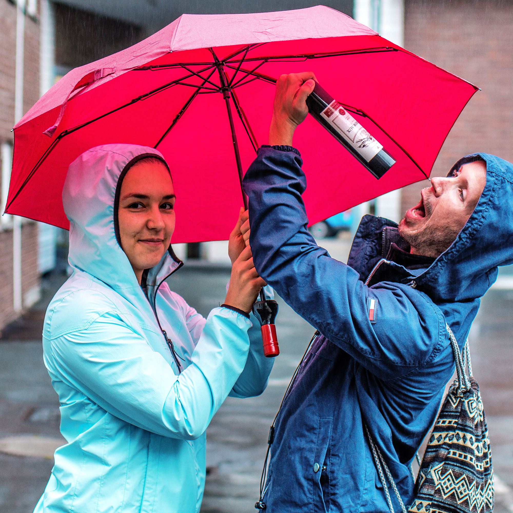 Regenschirm - Weinflasche