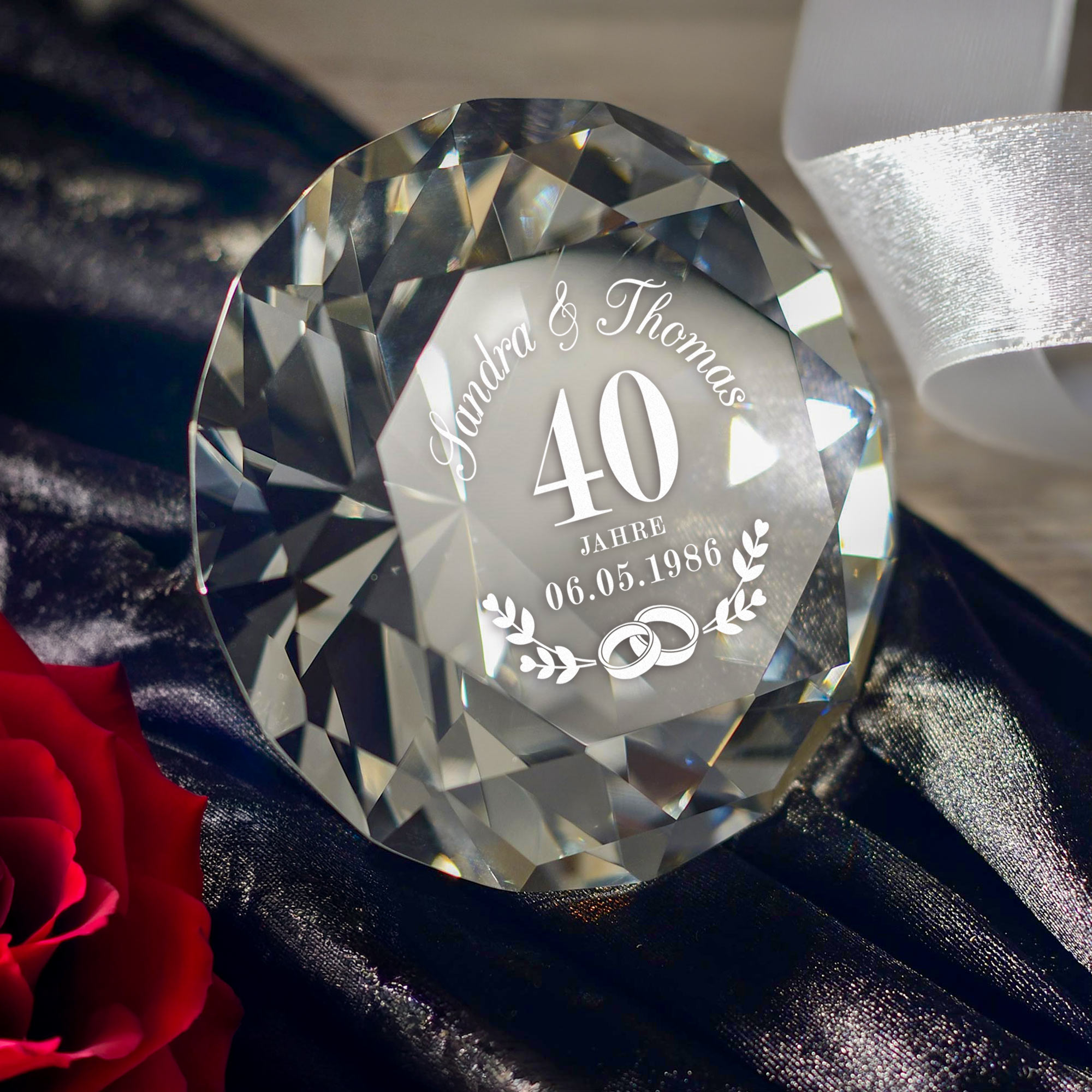 Diamant Kristall mit Gravur und Samtsäckchen - Rubinhochzeit Diamant Kristall mit Gravur und Samtsäckchen - Rubinhochzeit