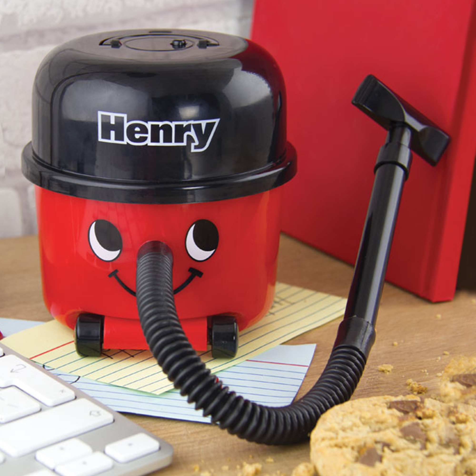 Mini Staubsauger Henry - kleiner PC Staubsauger für die Tastatur!