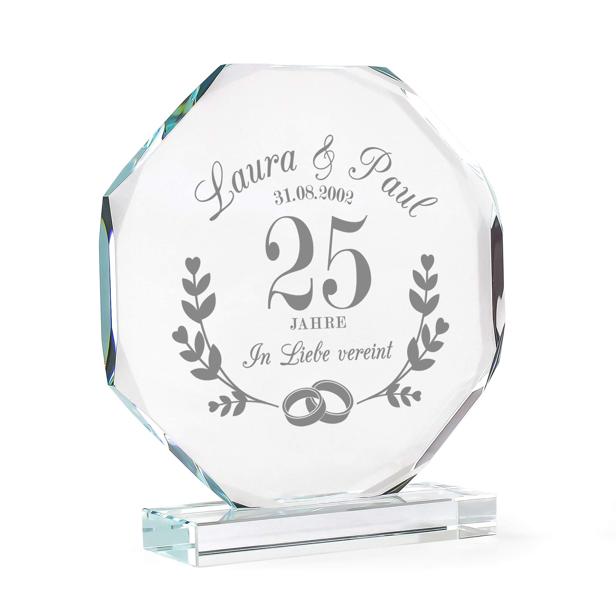 Personalisierter Glaspokal mit Facettenschliff zur Silberhochzeit - 25 Jahre Personalisierter Glaspokal mit Facettenschliff zur Silberhochzeit - 25 Jahre