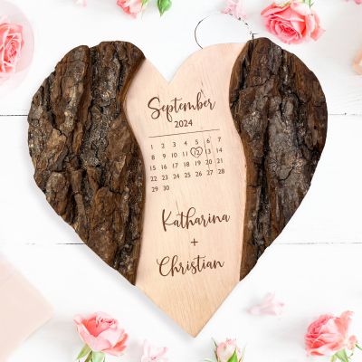 Holzherz mit Gravur zur Hochzeit - Kalender
