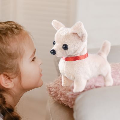 Laufendes Kuscheltier Chihuahua mit Soundeffekt