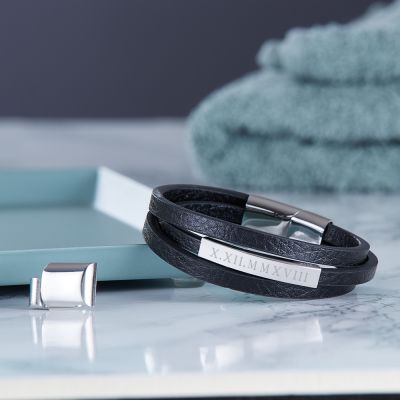 Gewickeltes Lederarmband schwarz - Römische Zahlen