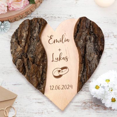 Holzherz mit Gravur zur Hochzeit - Ringe